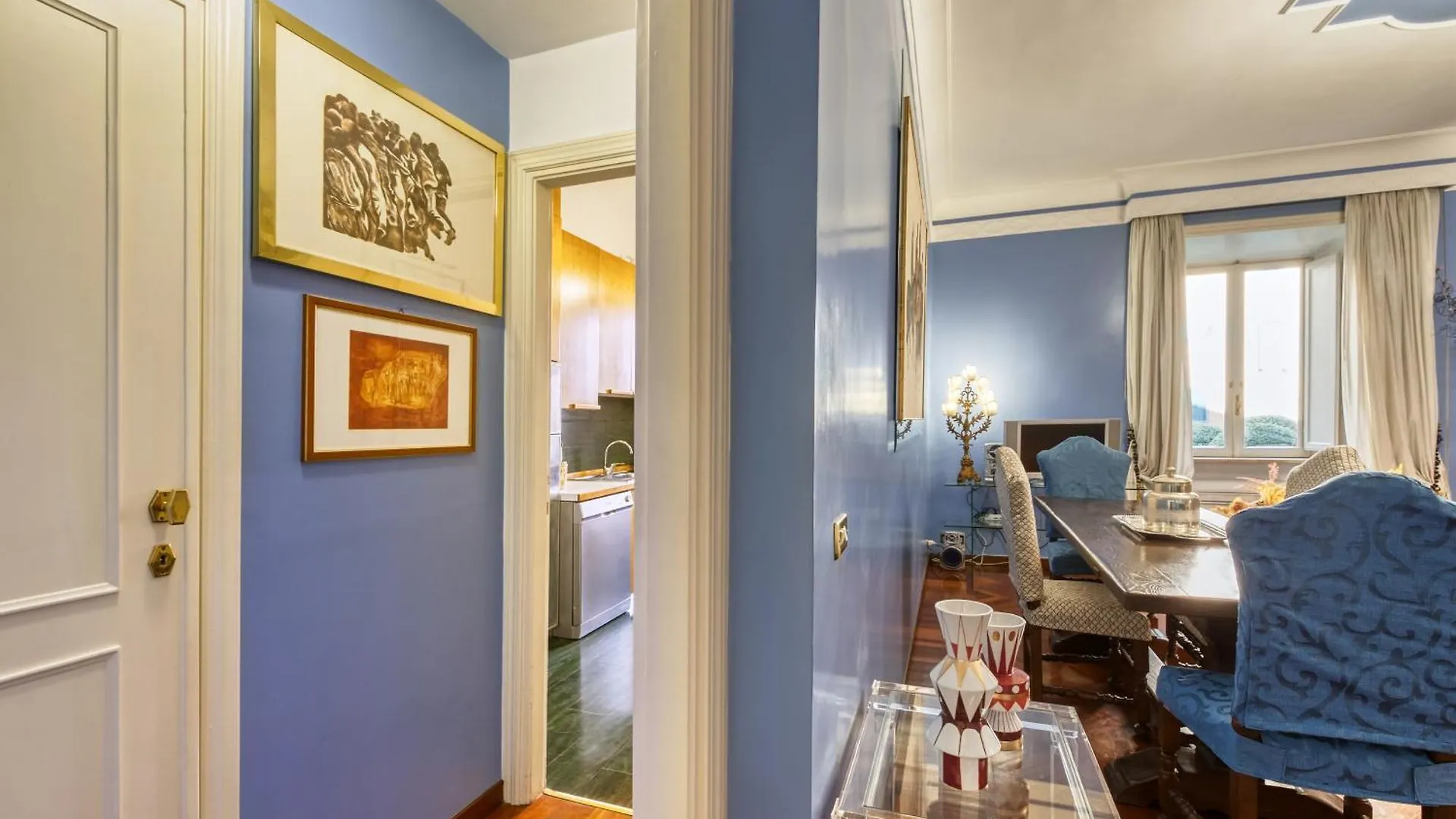 Vespasiano Luxury Apartment For 4 Rome 0*,  Italy