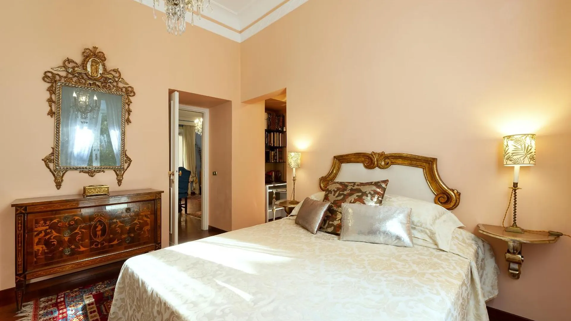Vespasiano Luxury Apartment For 4 Rome